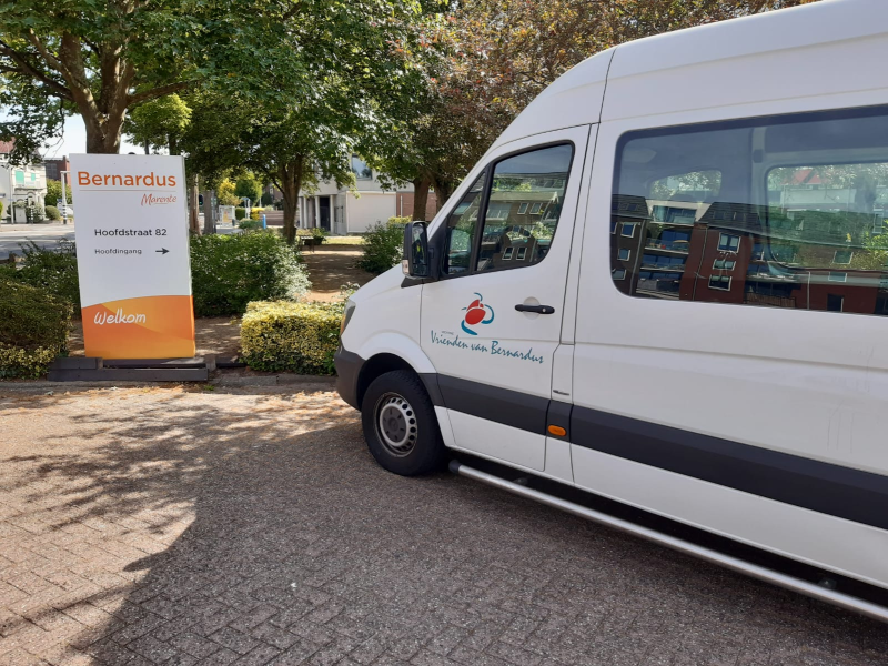 Rolstoelbus-vrienden-van-bernardus-sassenheim-4.png